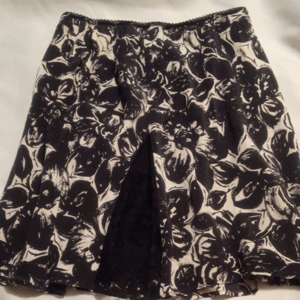 INC International Concepts Black and White Floral A-Line Skirt